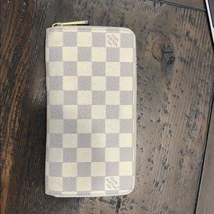LV Zippy Wallet - gently used